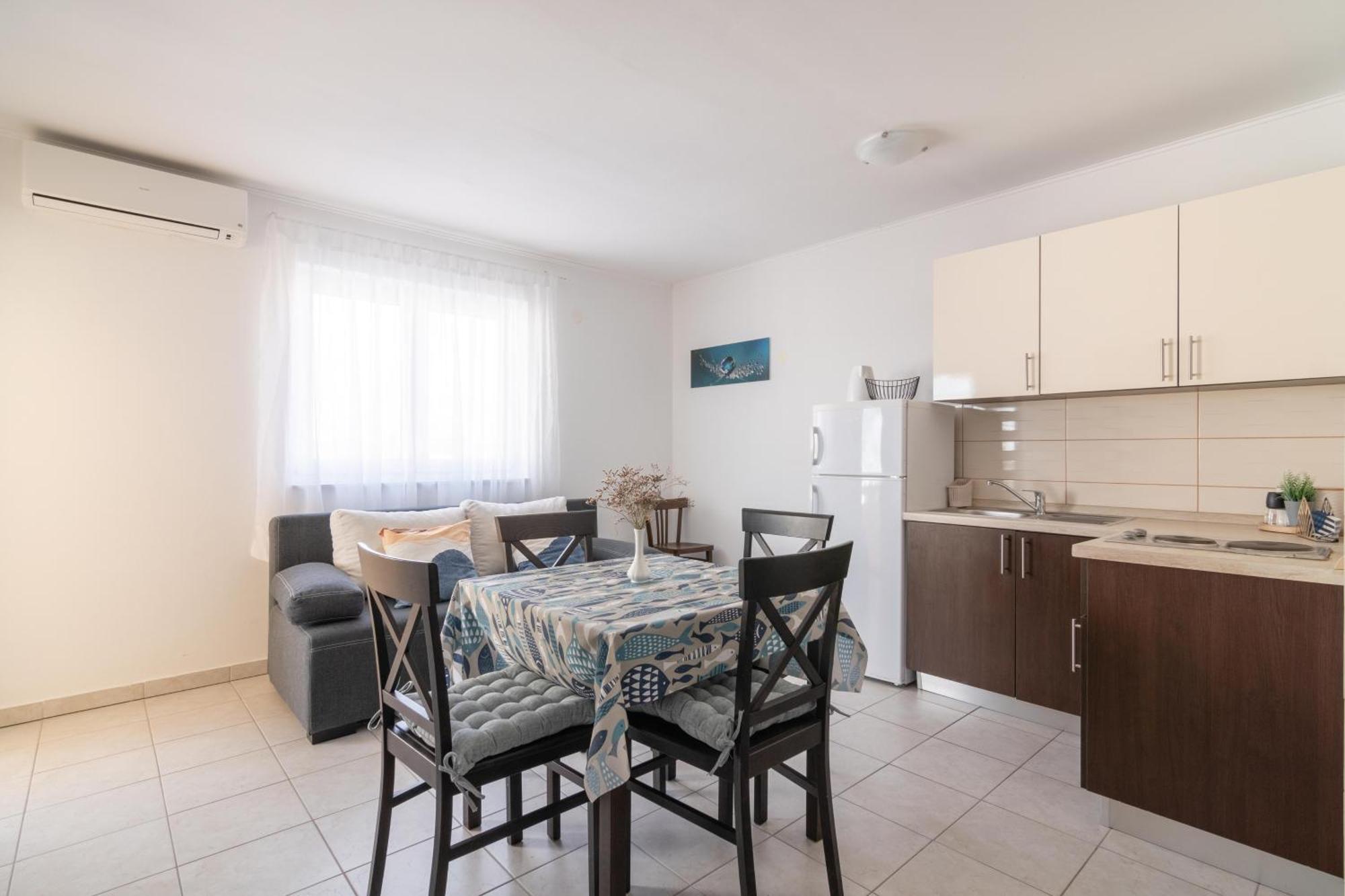 Apartments With A Parking Space Mandre, Pag - 18748 โคลัน ภายนอก รูปภาพ