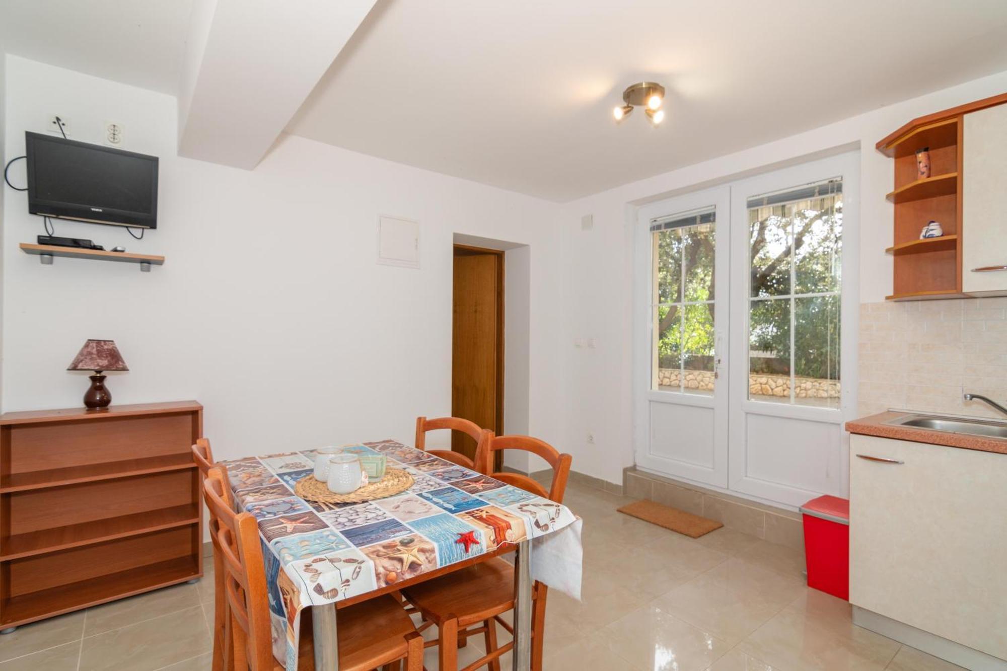 Apartments With A Parking Space Mandre, Pag - 18748 โคลัน ภายนอก รูปภาพ