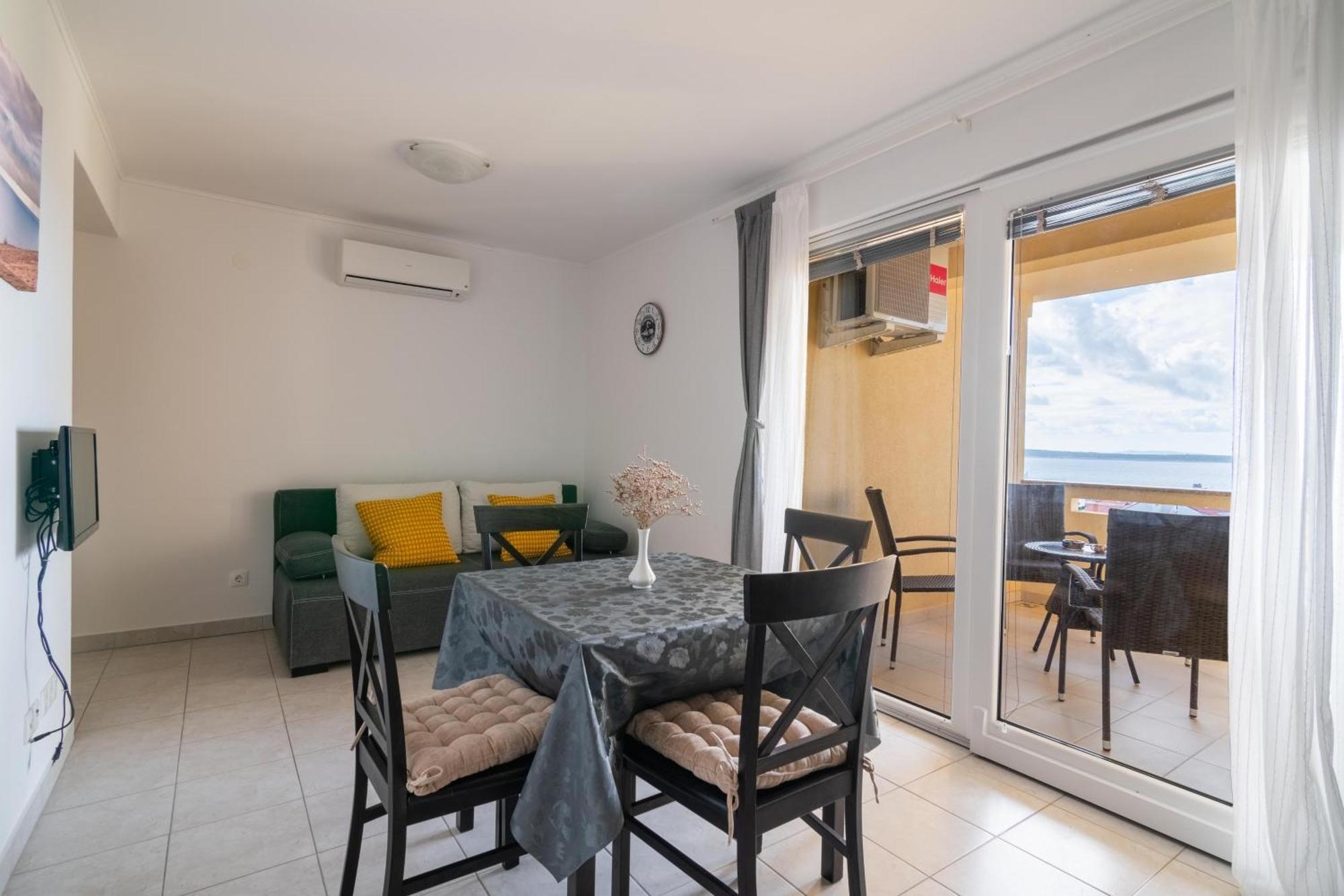 Apartments With A Parking Space Mandre, Pag - 18748 โคลัน ห้อง รูปภาพ